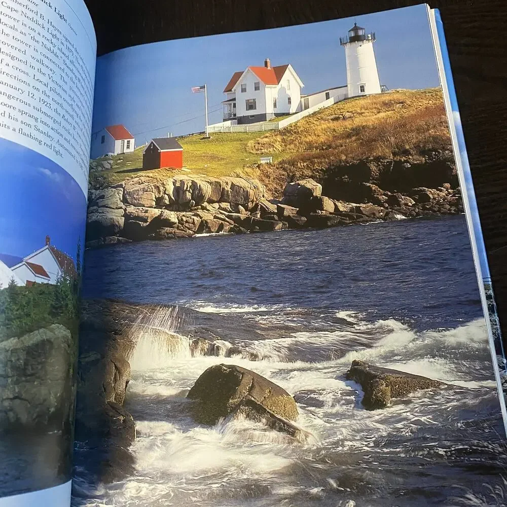 Ultimate Book of Lighthouses by Michael J. Rhein and Samuel Willard Crompton